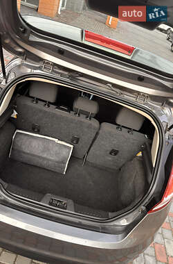 Хэтчбек Ford Fiesta 2014 в 