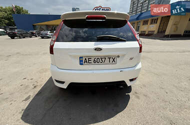 Хэтчбек Ford Fiesta 2007 в 