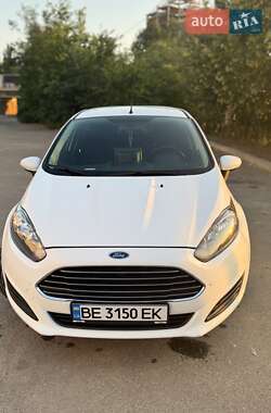 Хэтчбек Ford Fiesta 2012 в 