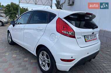 Хэтчбек Ford Fiesta 2011 в 