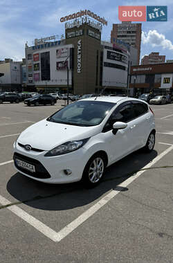 Хетчбек Ford Fiesta 2012 в Києві