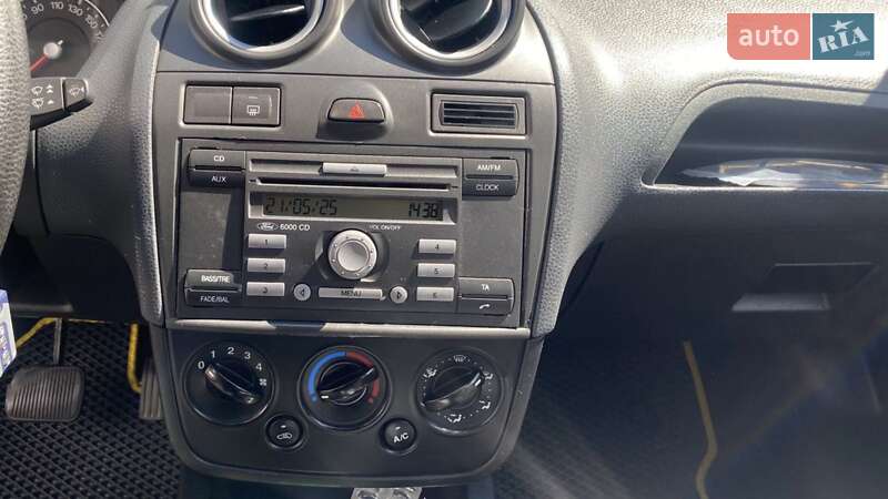 Хэтчбек Ford Fiesta 2007 в Киеве