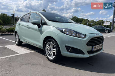Хэтчбек Ford Fiesta 2017 в 