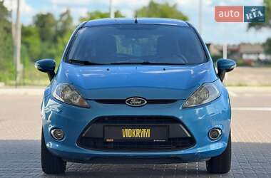 Хэтчбек Ford Fiesta 2011 в 