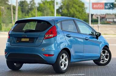 Хэтчбек Ford Fiesta 2011 в 