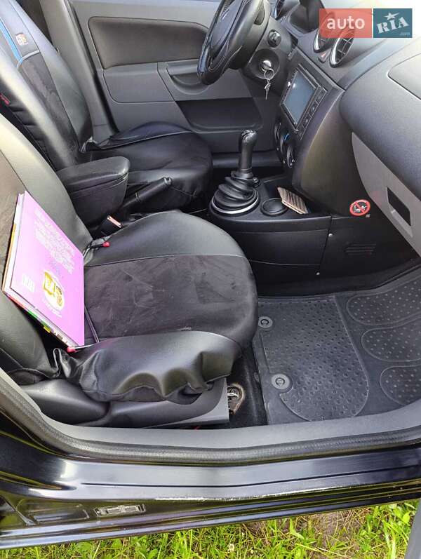 Хэтчбек Ford Fiesta 2002 в Виннице