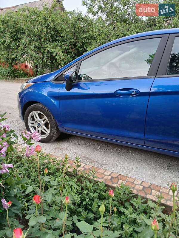 Седан Ford Fiesta 2018 в 