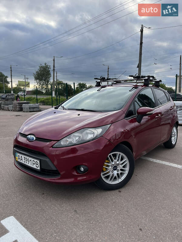 Хэтчбек Ford Fiesta 2011 в Житомире