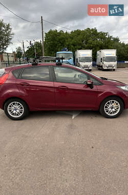 Хэтчбек Ford Fiesta 2011 в 