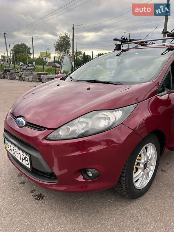 Хэтчбек Ford Fiesta 2011 в Житомире