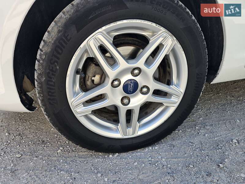 Хэтчбек Ford Fiesta 2017 в Каменском