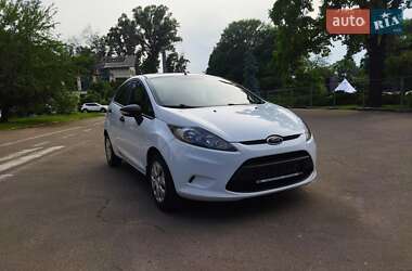 Хэтчбек Ford Fiesta 2012 в 