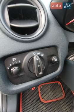 Хэтчбек Ford Fiesta 2012 в 