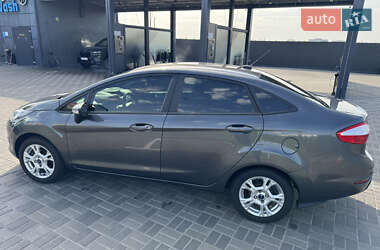 Седан Ford Fiesta 2016 в 