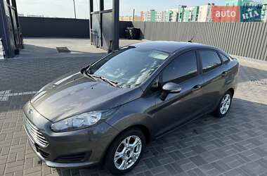 Седан Ford Fiesta 2016 в 