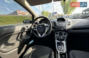 Седан Ford Fiesta 2016 в 