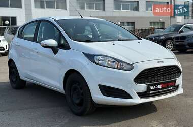 Хэтчбек Ford Fiesta 2016 в Киеве