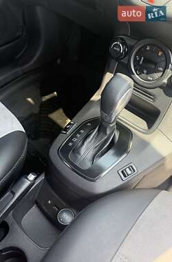Хэтчбек Ford Fiesta 2013 в 
