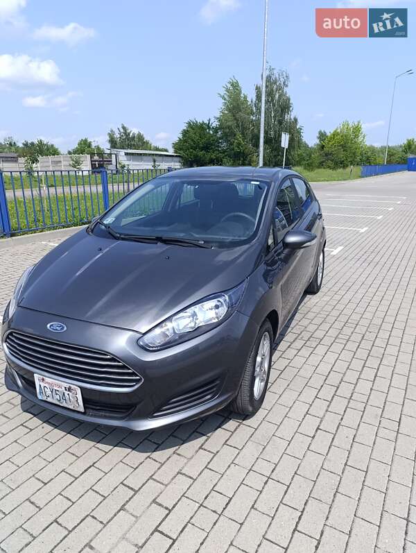 Хэтчбек Ford Fiesta 2019 в 