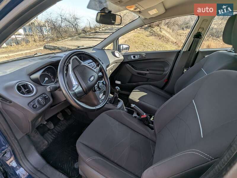 Хэтчбек Ford Fiesta 2016 в Днепре фото 12 Хэтчбек Ford Fiesta 2016 в Днепре