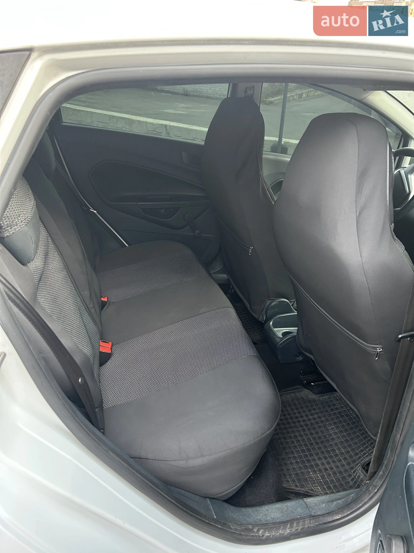 2011 Ford Fiesta - мініатюра 8