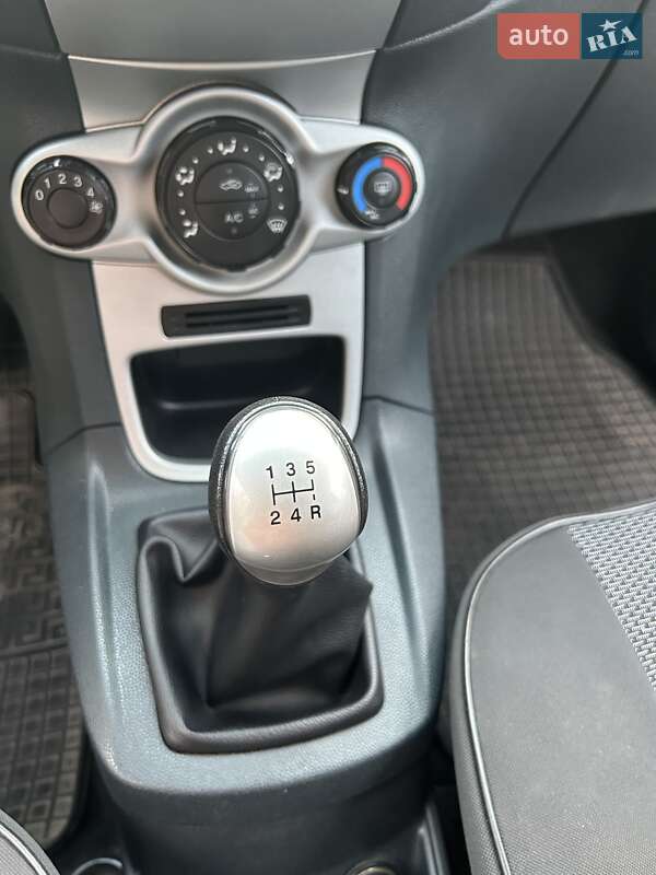 Хэтчбек Ford Fiesta 2011 в Запорожье
