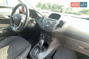 Хэтчбек Ford Fiesta 2014 в 