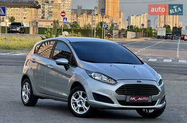 Хэтчбек Ford Fiesta 2018 в 