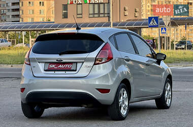 Хэтчбек Ford Fiesta 2018 в 