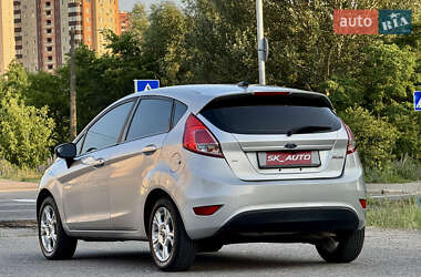 Хэтчбек Ford Fiesta 2018 в 
