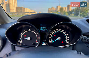 Хэтчбек Ford Fiesta 2018 в 