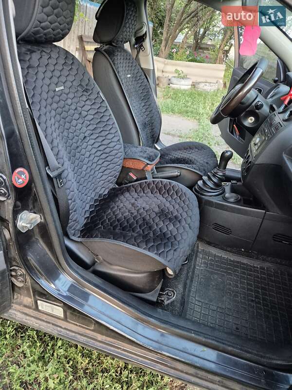 Хэтчбек Ford Fiesta 2007 в Полтаве