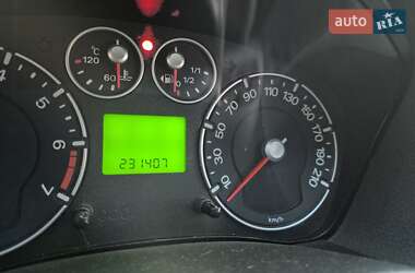 Хэтчбек Ford Fiesta 2007 в 