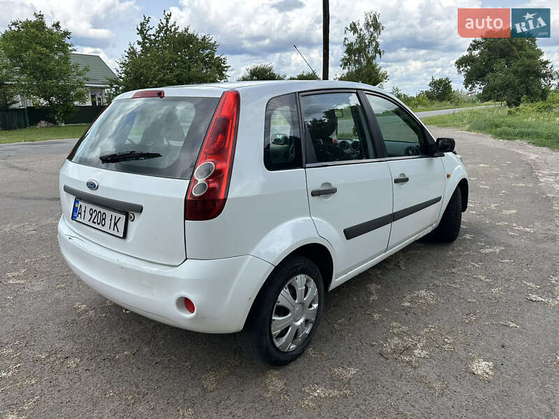 Хэтчбек Ford Fiesta 2007 в Нежине