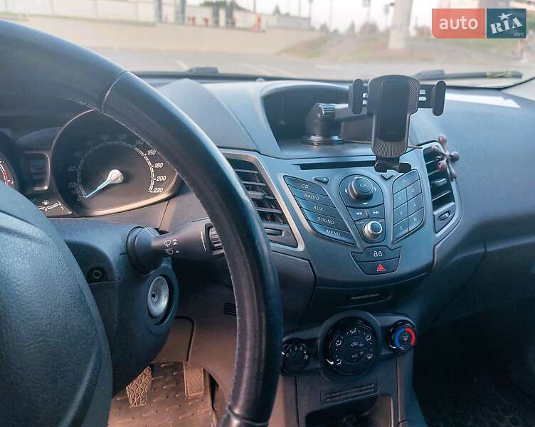 Хэтчбек Ford Fiesta 2012 в Киеве