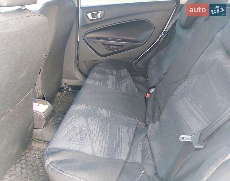 Хэтчбек Ford Fiesta 2012 в Киеве