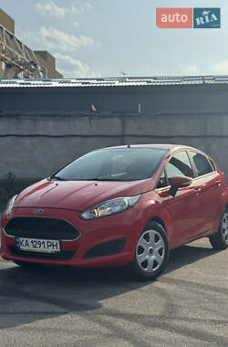 Хетчбек Ford Fiesta 2016 в Києві