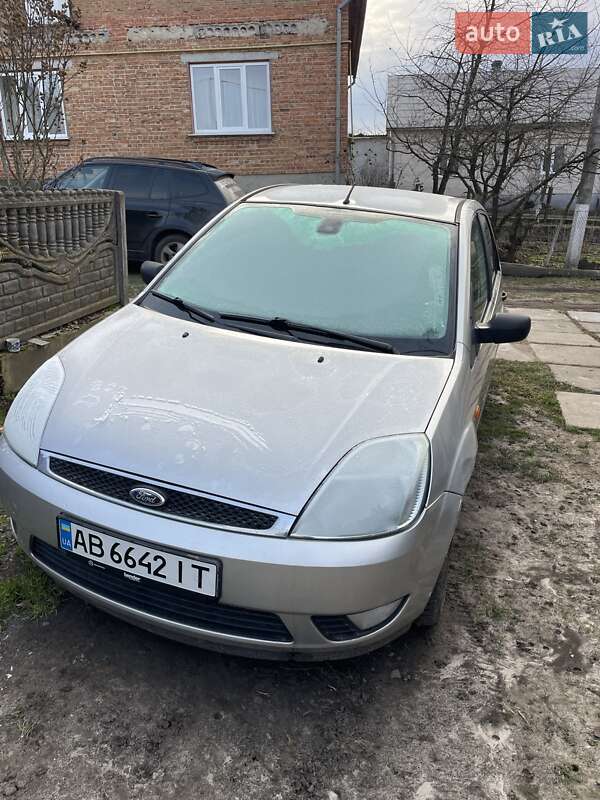 Хэтчбек Ford Fiesta 2005 в Великоселки