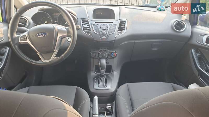 Хэтчбек Ford Fiesta 2015 в Киеве фото 7 Хэтчбек Ford Fiesta 2015 в Киеве