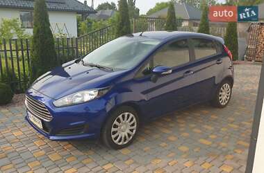 Хетчбек Ford Fiesta 2015 в Києві