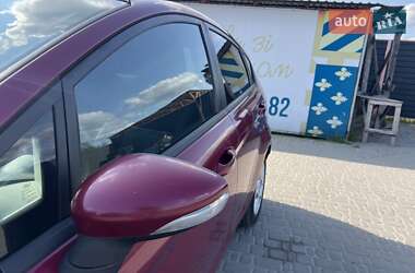 Хэтчбек Ford Fiesta 2011 в 