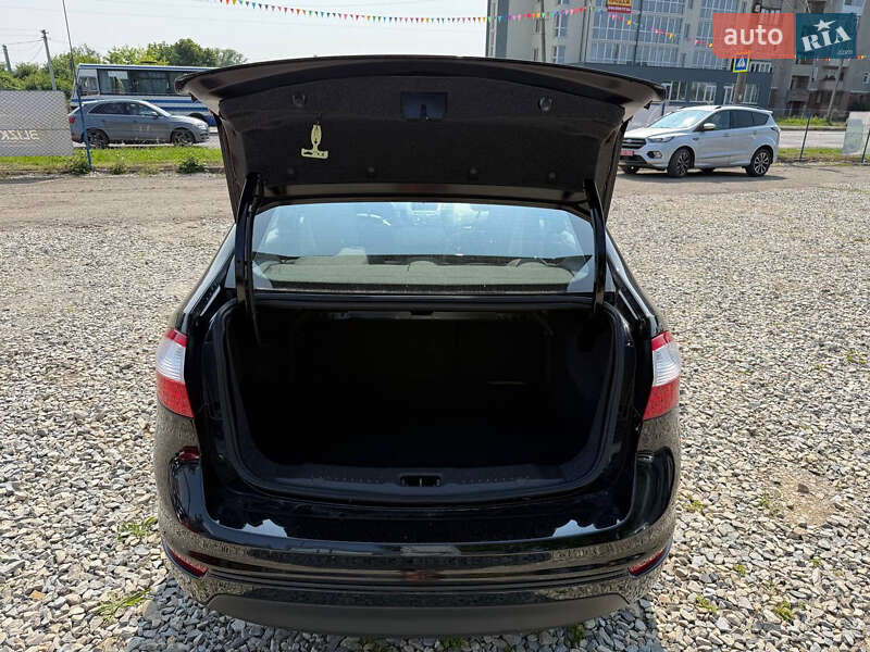 Седан Ford Fiesta 2017 в Коломые