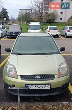 Хэтчбек Ford Fiesta 2007 в 
