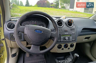 Хэтчбек Ford Fiesta 2007 в 