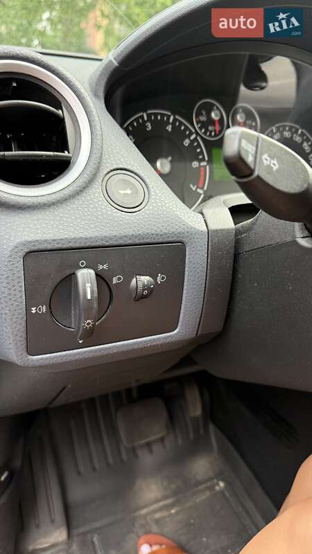 Хэтчбек Ford Fiesta 2008 в Киеве