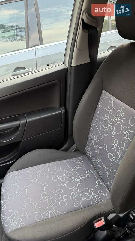 Хэтчбек Ford Fiesta 2008 в Киеве