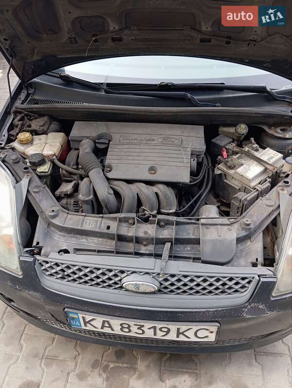 Хэтчбек Ford Fiesta 2007 в Киеве