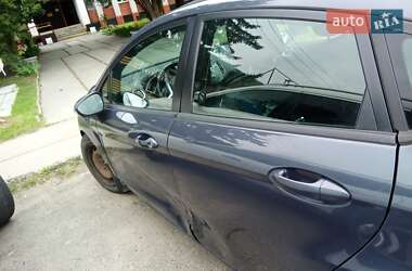 Хэтчбек Ford Fiesta 2013 в 