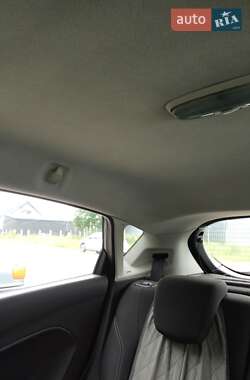 Хэтчбек Ford Fiesta 2013 в 