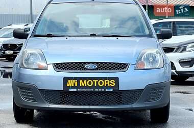 Хэтчбек Ford Fiesta 2006 в 